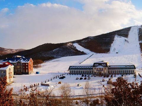 金龍山滑雪場(chǎng) 金龍山滑雪場(chǎng)