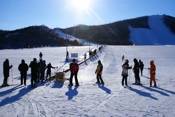 金龍山滑雪場(chǎng) 金龍山滑雪場(chǎng)