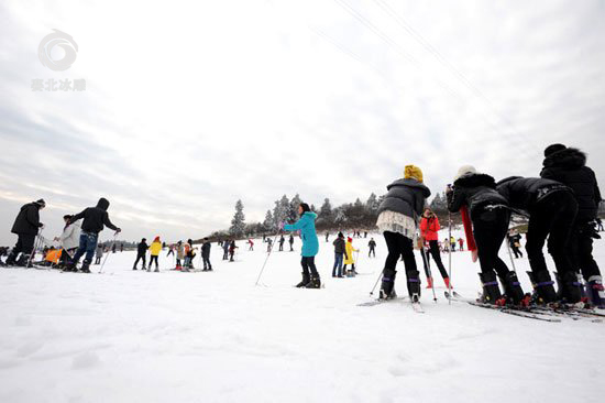 建一個室外滑雪場的主要成本有哪些 建一個室外滑雪場的主要成本有哪些