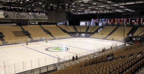 室內(nèi)真冰場(chǎng)造價(jià)