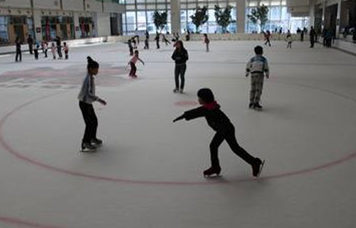 真滑冰場