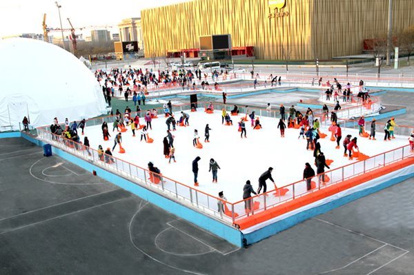 室外滑冰場的冰怎樣凍結(jié)的 室外滑冰場的冰怎樣凍結(jié)的